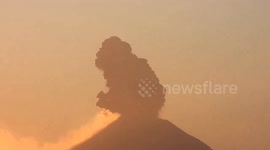 New eruption at Mexico's Popocatepetl volcano spews huge ash plume