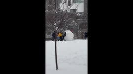 University of Toronto students craft enormous snowman