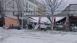 Roof collapse at supermarket claims one life amid snowfall in northern China
