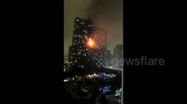 Huge fire breaks out in high-rise residential building, killing 4 in eastern China