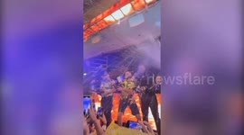 Travis Kelce and Patrick Mahomes celebrate Superbowl by singing along to Queen and Oasis