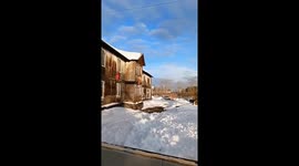Balcony collapse in Nyagan: snow load triggers residential building incident