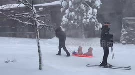 US: Strong Winter Storm Brings Blizzard Conditions To Sierra Nevada 3