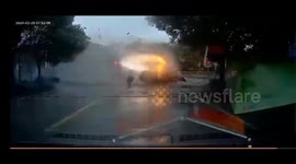 Car speeding in rainy conditions ends in horrific crash in China