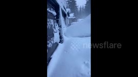 US: Intense Snowstorm Batters Northern California Causing Blizzard Conditions 2