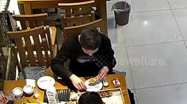 Chinese man sneakily stashes body hair in oyster to evade restaurant bill
