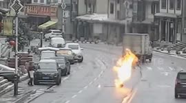 Brave police officer's heroic act averts liquefied gas cylinder explosion