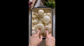 Chef shares her video of making big-bubble, no knead Focaccia Bread *Satisfying*