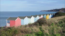 Warm weather as temperature hits double figures in Kent, UK