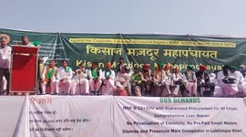 Thousands of farmers hold protest at Ramlila Maidan in Delhi to pressure government to accept farmers demand
