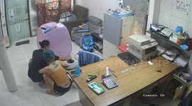 Home steam sauna explodes while couple have facials