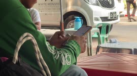 Chinese smartphones help enhance daily life in Myanmar