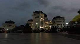 timelapse of the main mosque in Medan city