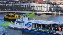 US: Chicago River Dyed Green To Celebrate St. Patrick’s Day 4
