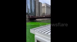 US: Chicago River Dyed Green To Celebrate St. Patrick’s Day 3