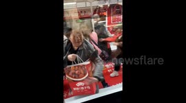 Free giveaway of spicy chicken sparks rush hour chaos in southern China