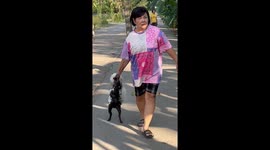 Mucky puppy pulled home by fur mum after getting dirty with friends