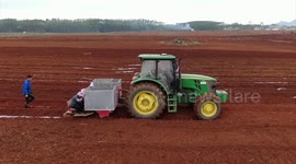 Satellite positioning aids in sugarcane planting in S China