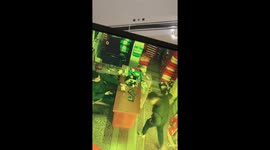 Man nonchalantly crushes rat in Chinese store