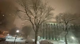 Record snowfall hits Minneapolis causing chaos at airport