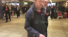 String quartet play Game of Thrones theme at Liverpool Street Station, London