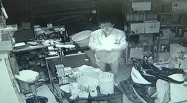 Man wears underwear to steal in supermarket