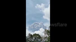 Mount Marapi erupts again, spewing volcanic ash 1.5km into air