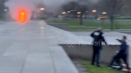 Kiosk near Lincoln Memorial engulfed in flames