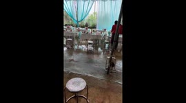 Hailstorm interrupts wedding celebration in Yen Bai, Vietnam