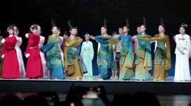 Poetic dance drama staged in Singapore wows audience