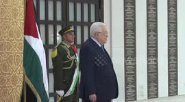 Palestinian new gov't sworn in
