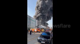 Fire breaks out in Incheon Warehouse, spreads to nearby buildings
