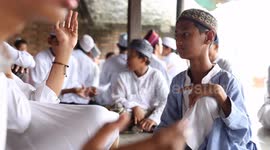 Indonesia's Islamic Boarding School Helps Students Recite The Koran In Sign Language