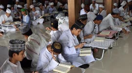 Indonesia's Islamic Boarding School Helps Students Recite The Koran In Sign Language