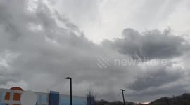 US: Tornado-Warned Storm With Intense Hail Hits St. Louis 2