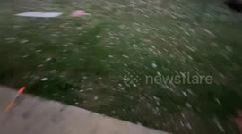 Golf ball-sized hail pelts parts of Texas