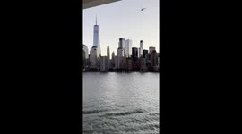 Stunning Footage of a Helicopter Approaching Lower Manhattan at Sunrise