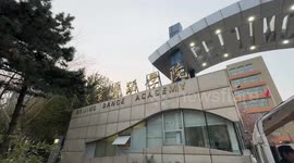 Austrian ballet dancer enjoys sharing experience with students in China