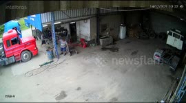 Mechanical Failure Drives Truck Into Repair Shop
