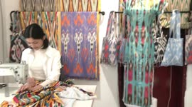 When ethnic Etles silk meets traditional Chinese Hanfu in Xinjiang