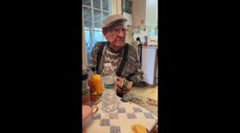 Grandpa's fashion advice: a hilarious exchange over ripped jeans