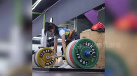 Incredible 9-year-old weightlifter has her sights set on the Olympics