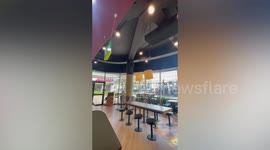 Earthquake shakes fast food restaurant