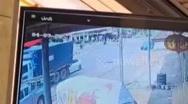 Lorry's brakes fail and rolls backwards on sloped road in Thailand