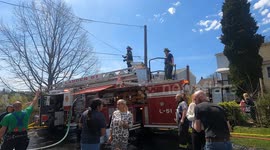 4th Alarm with multiple rescues at wind blown Fire that burned down 6 Townhome, Minersville, Schuylkill County