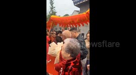 86-year-old reunites and weds 81-year-old first love in China