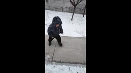 Firefight flex: Gang Dou's one-handed somersault mastery