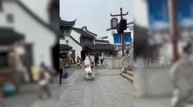 Dad's smart hack to avoid carrying tot up flights of stairs