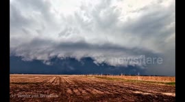 US: Tornado-Warned Supercell Cloud Rolls Into Western Illinois