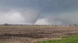 Tornadoes cause damage as storms tear through Kansas and Iowa